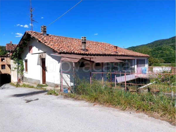 casa indipendente in vendita a Bagnasco in zona Gerbioli