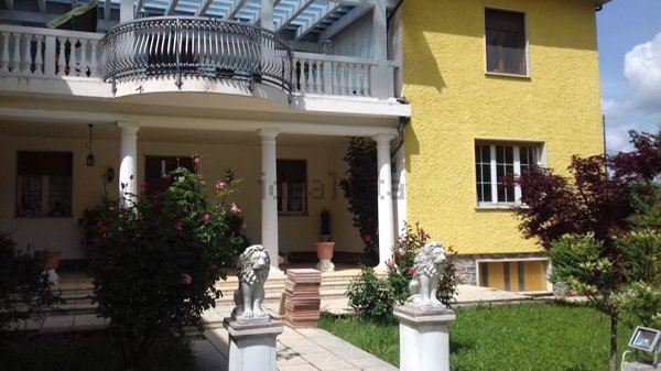 casa indipendente in vendita a Bagnasco