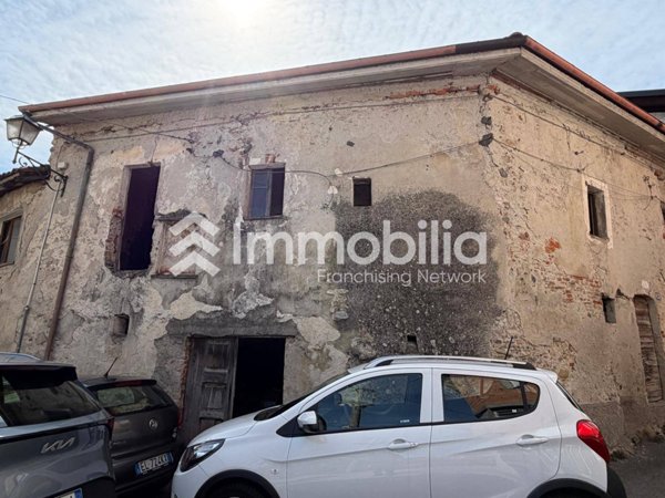 casale in vendita a Bagnasco