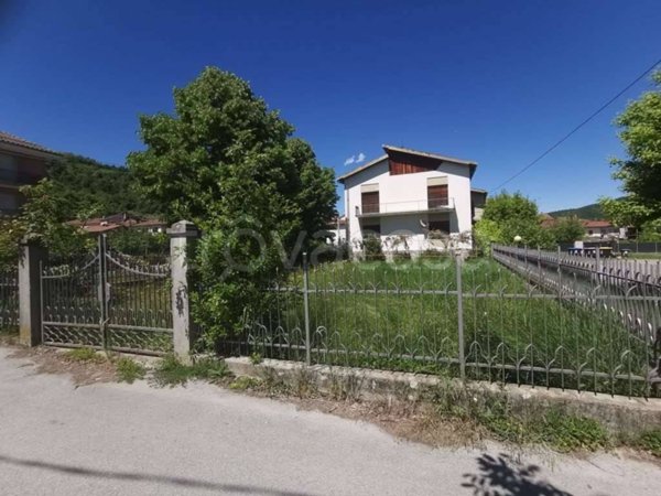 casa indipendente in vendita a Bagnasco