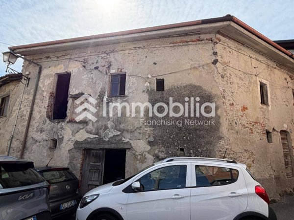 casale in vendita a Bagnasco