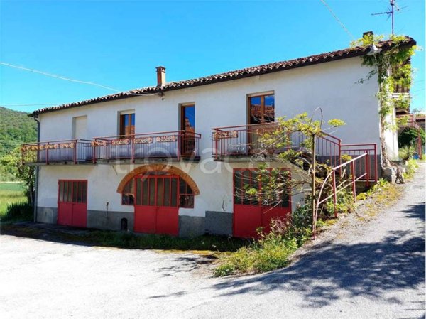 casa indipendente in vendita a Bagnasco in zona Gerbioli