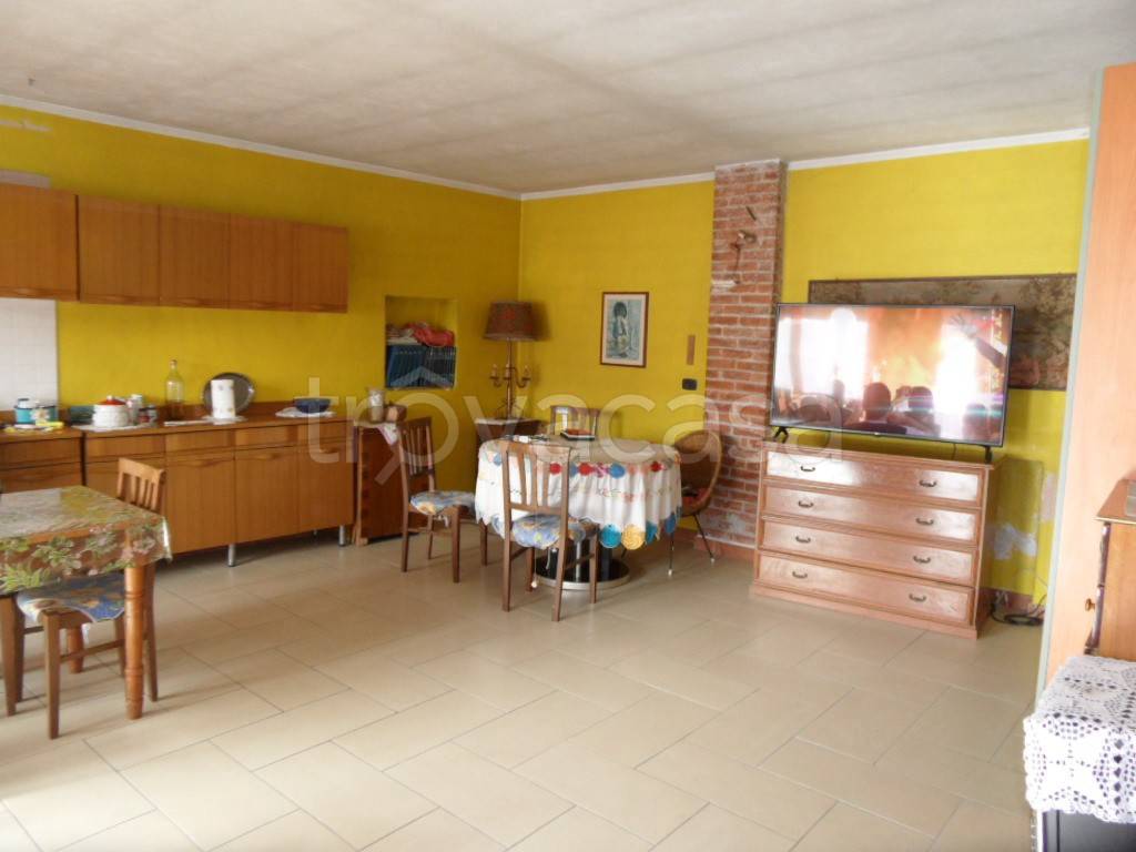 casa indipendente in vendita a Bagnasco
