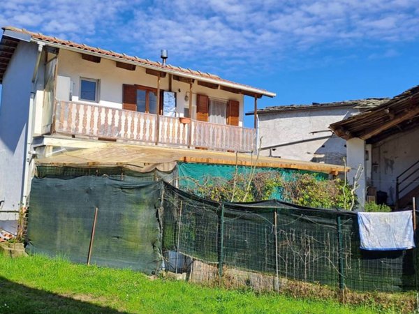 casa indipendente in vendita a Bagnolo Piemonte