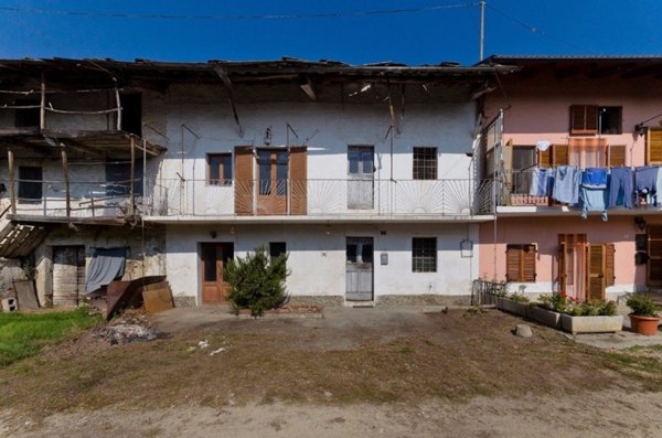 casa indipendente in vendita a Bagnolo Piemonte
