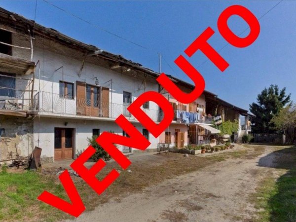 casa indipendente in vendita a Bagnolo Piemonte in zona Rucas
