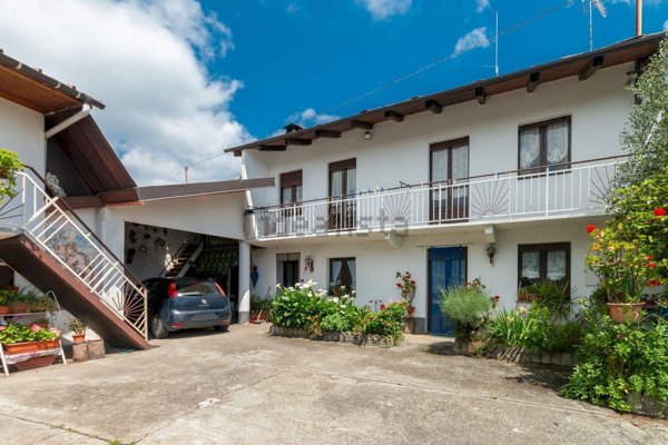 casa indipendente in vendita a Bagnolo Piemonte