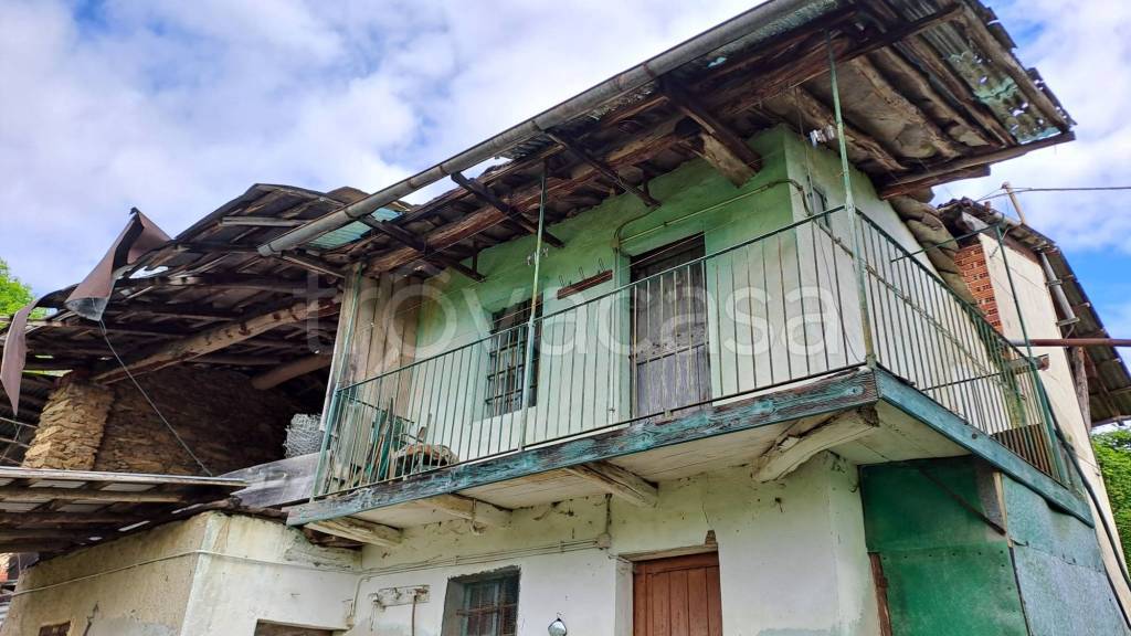 casa indipendente in vendita a Bagnolo Piemonte