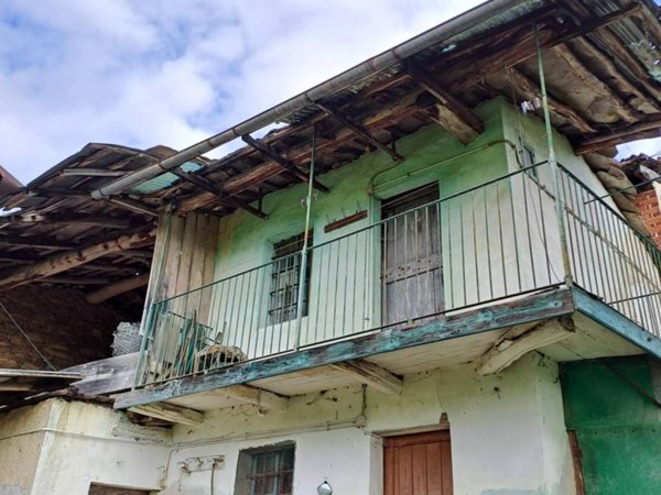 casa indipendente in vendita a Bagnolo Piemonte