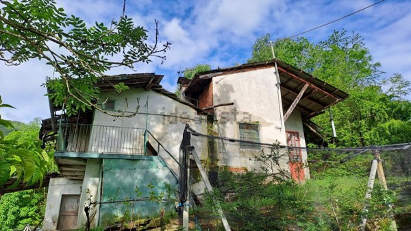 casale in vendita a Bagnolo Piemonte