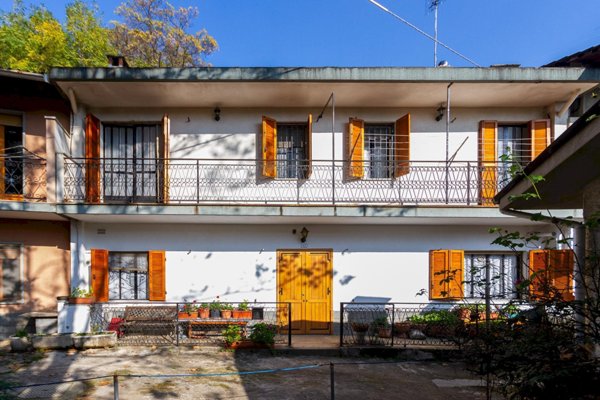 casa indipendente in vendita a Bagnolo Piemonte