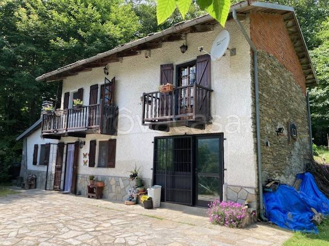 casa indipendente in vendita a Bagnolo Piemonte in zona Montoso