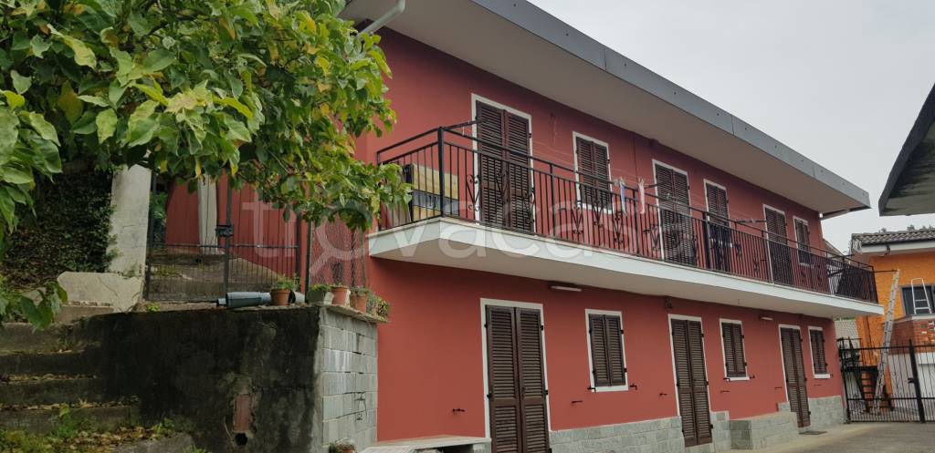casa indipendente in vendita a Bagnolo Piemonte