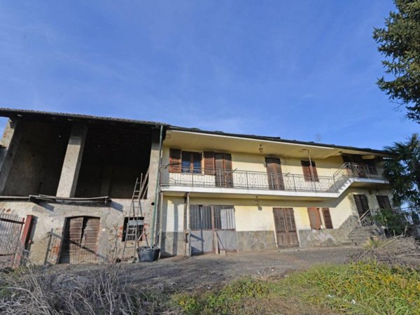 casa indipendente in vendita a Bagnolo Piemonte