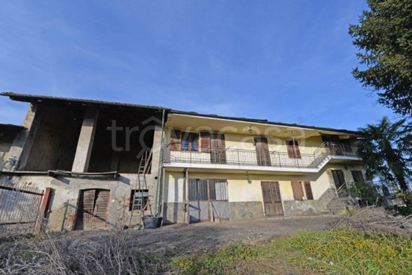 casa indipendente in vendita a Bagnolo Piemonte in zona Rucas
