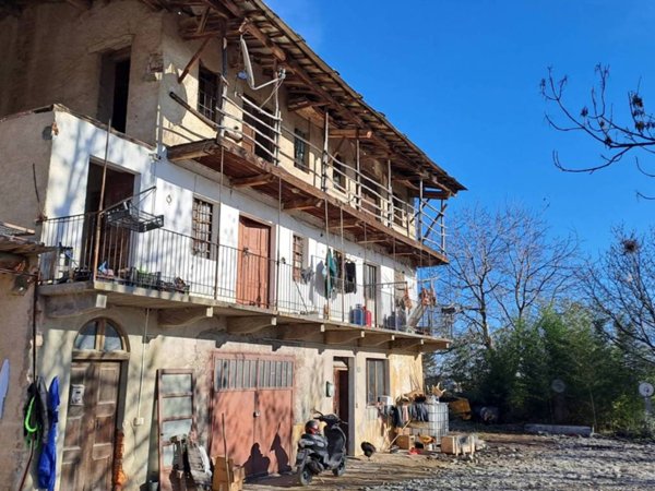 casa indipendente in vendita a Bagnolo Piemonte