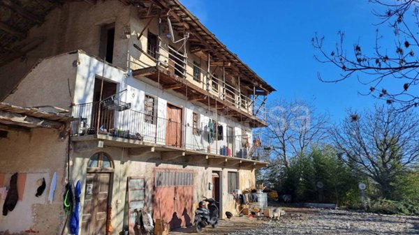 casa indipendente in vendita a Bagnolo Piemonte