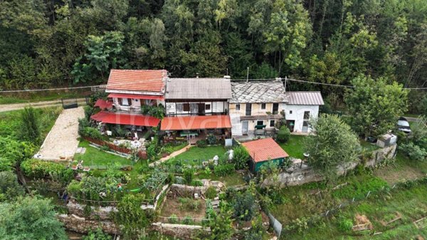 casa indipendente in vendita a Bagnolo Piemonte