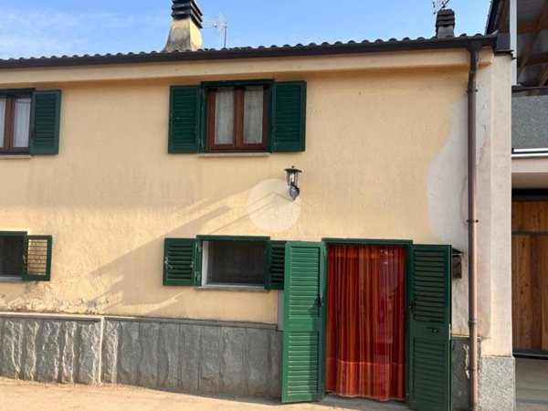 casa semindipendente in vendita a Bagnolo Piemonte