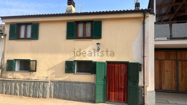 casa semindipendente in vendita a Bagnolo Piemonte