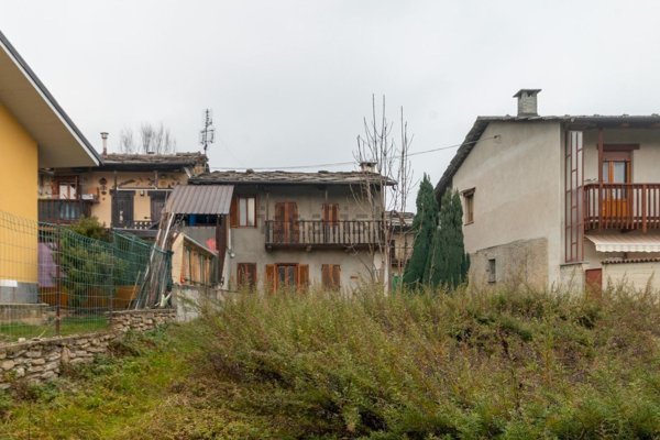 casa indipendente in vendita a Bagnolo Piemonte