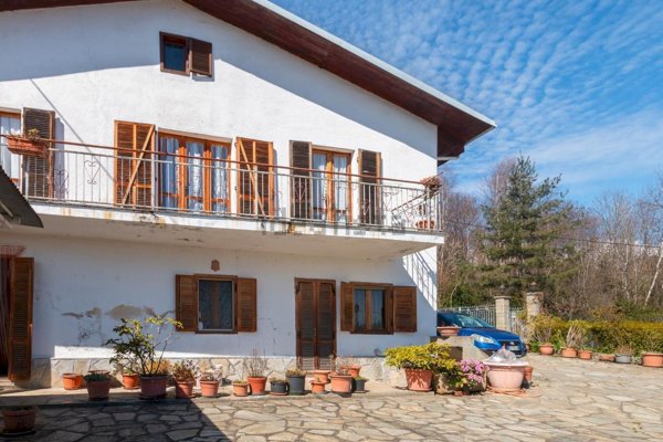 casa indipendente in vendita a Bagnolo Piemonte