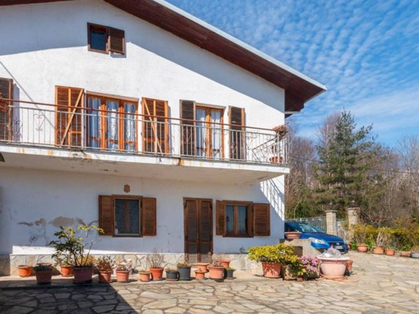 casa indipendente in vendita a Bagnolo Piemonte