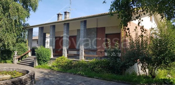 casa indipendente in vendita a Bagnolo Piemonte