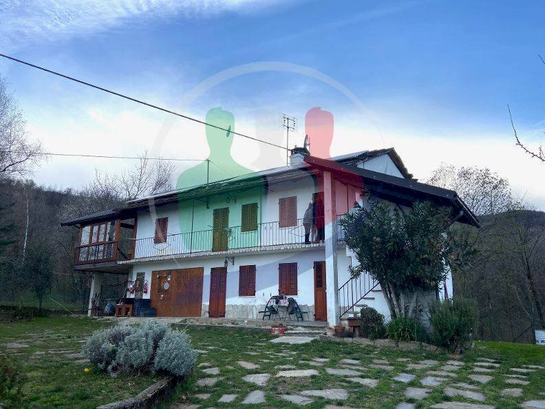 casa indipendente in vendita a Bagnolo Piemonte