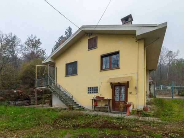 casa indipendente in vendita a Bagnolo Piemonte