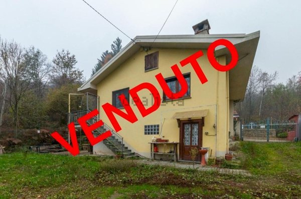 casa indipendente in vendita a Bagnolo Piemonte