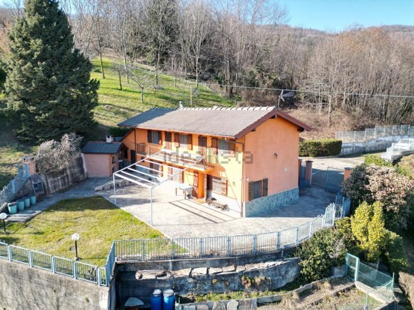 casa indipendente in vendita a Bagnolo Piemonte