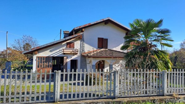 casa indipendente in vendita a Bagnolo Piemonte