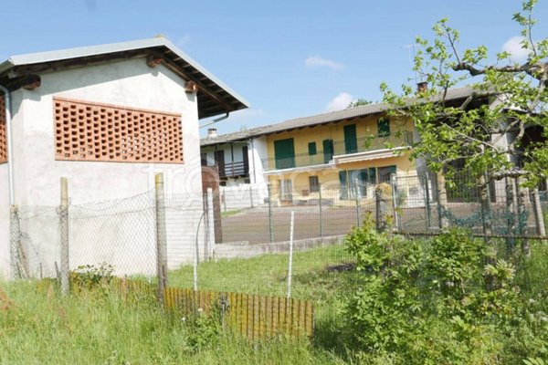 casa indipendente in vendita a Bagnolo Piemonte