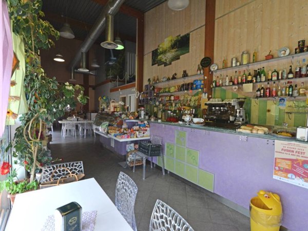 negozio in vendita a Bagnolo Piemonte