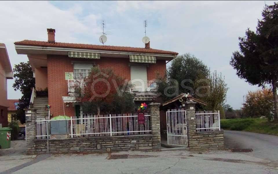 casa indipendente in vendita a Bagnolo Piemonte