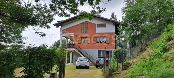 casa indipendente in vendita a Bagnolo Piemonte
