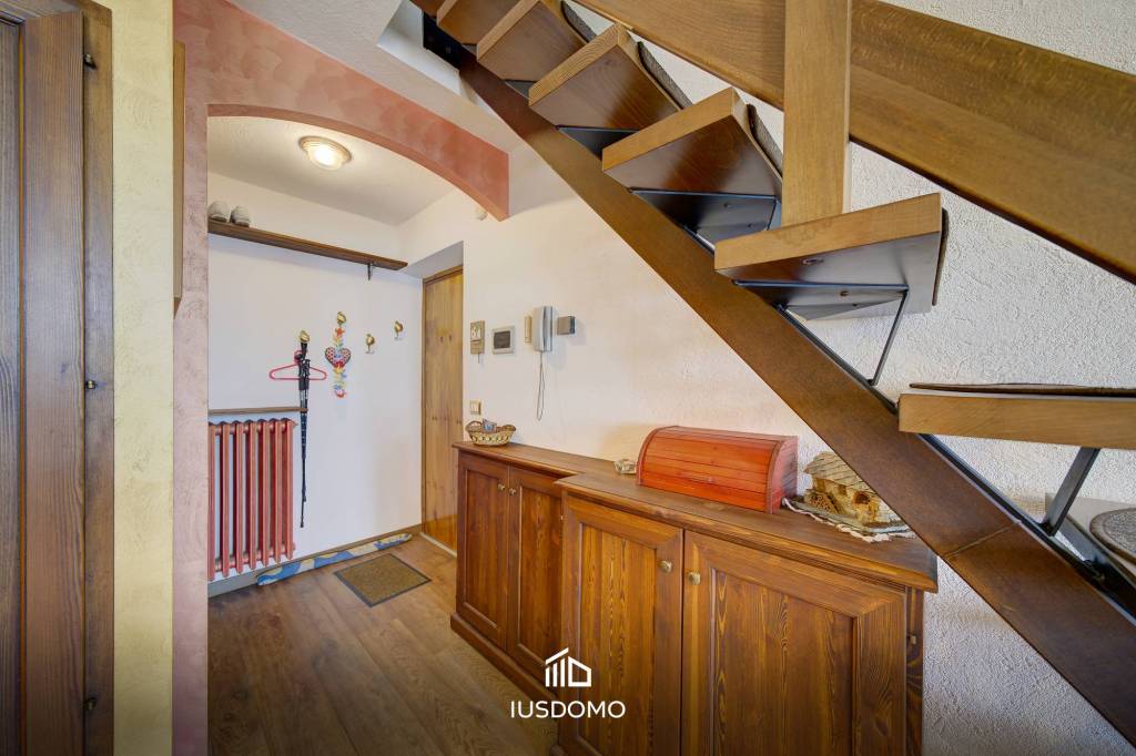 appartamento in vendita a Bagnolo Piemonte in zona Montoso