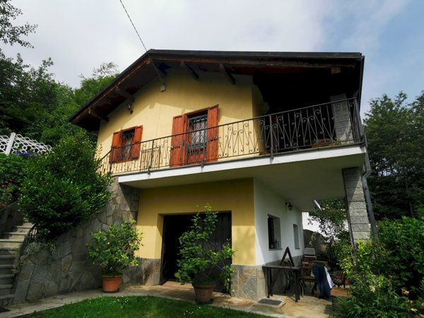 casa indipendente in vendita a Bagnolo Piemonte