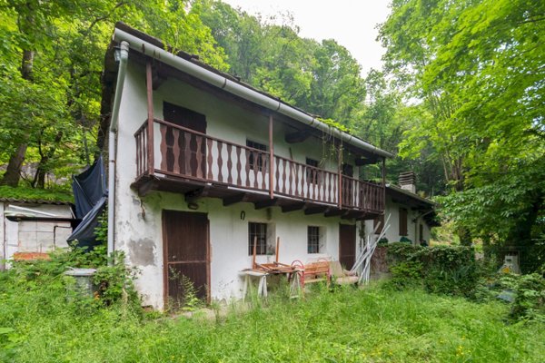 casa indipendente in vendita a Bagnolo Piemonte in zona Montoso