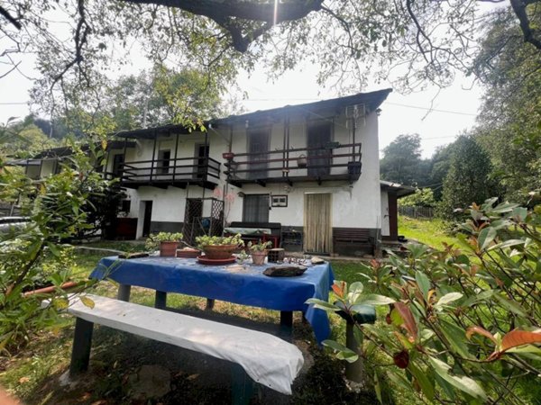 casa indipendente in vendita a Bagnolo Piemonte