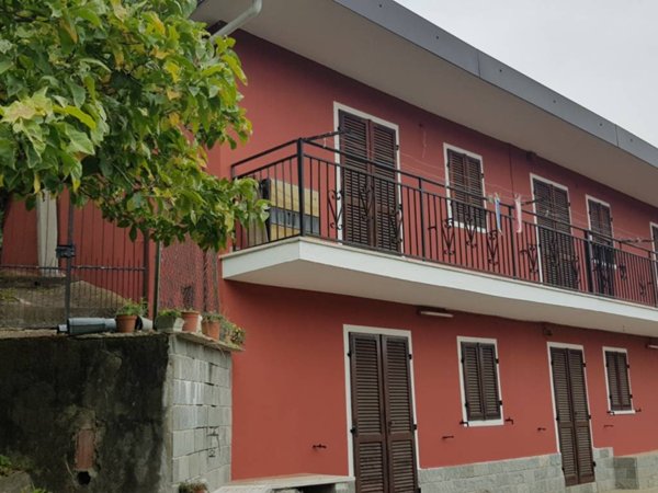 casa indipendente in vendita a Bagnolo Piemonte