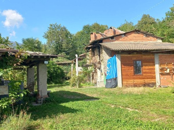casa indipendente in vendita a Bagnolo Piemonte