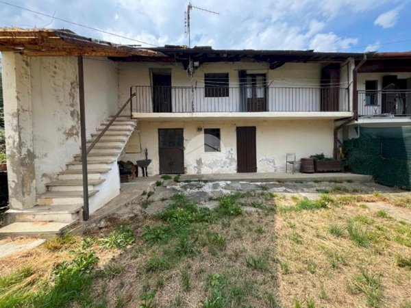 casa indipendente in vendita a Bagnolo Piemonte