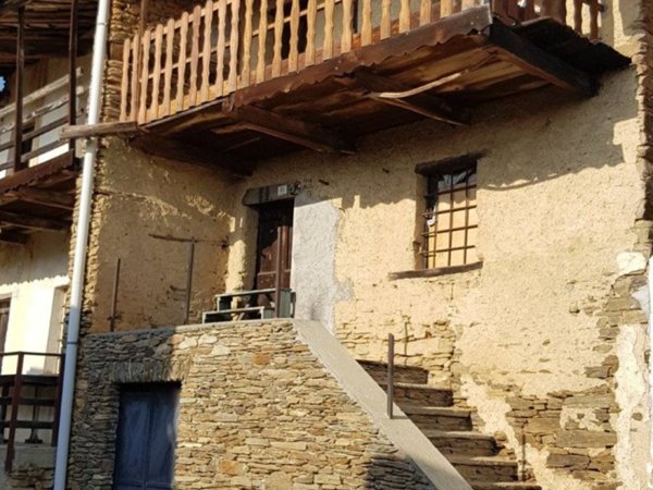 casa indipendente in vendita a Bagnolo Piemonte