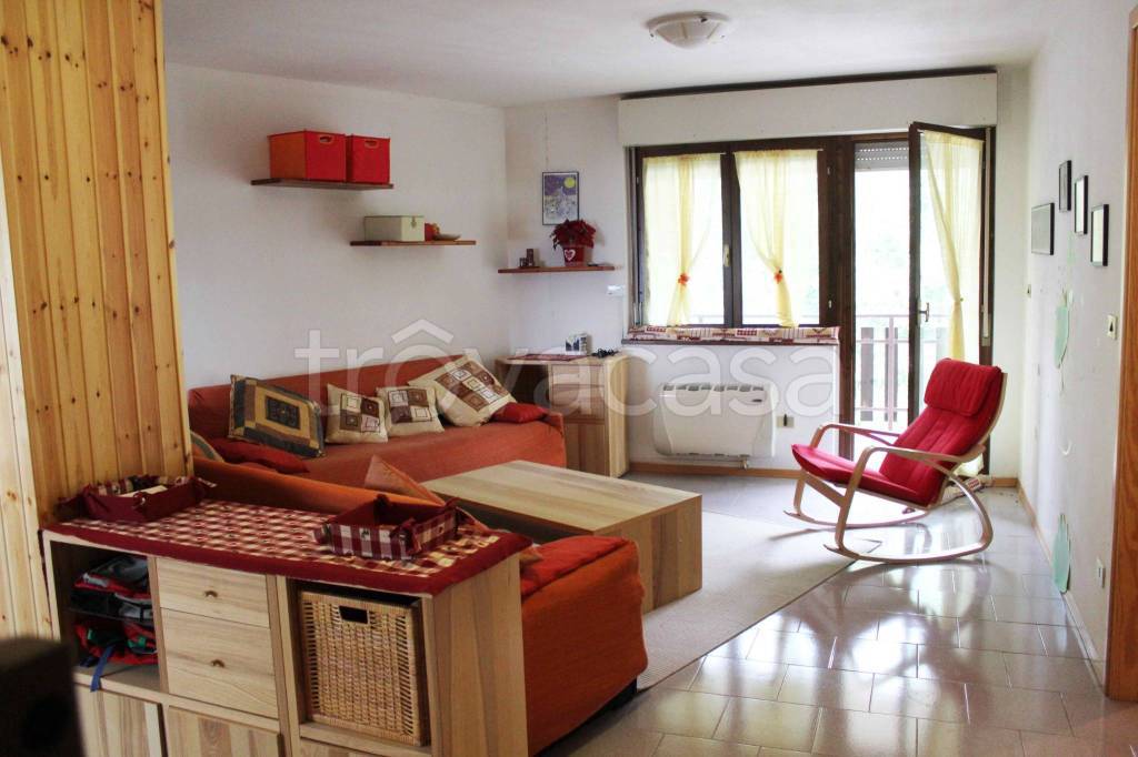 appartamento in vendita a Bagnolo Piemonte in zona Montoso