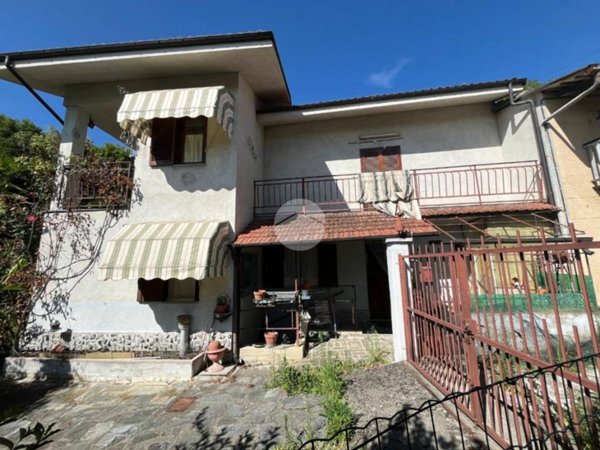 casa semindipendente in vendita a Bagnolo Piemonte