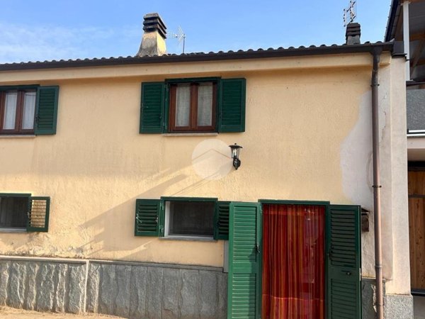 casa indipendente in vendita a Bagnolo Piemonte