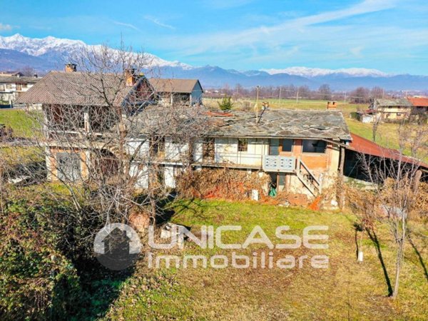 casa indipendente in vendita a Bagnolo Piemonte
