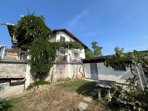 casa semindipendente in vendita a Bagnolo Piemonte